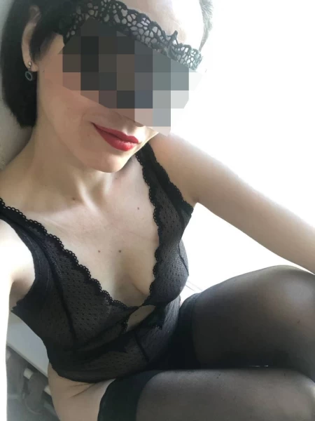 Rencontre sexe libertine en club avec une milf célibataire d'Argenteuil