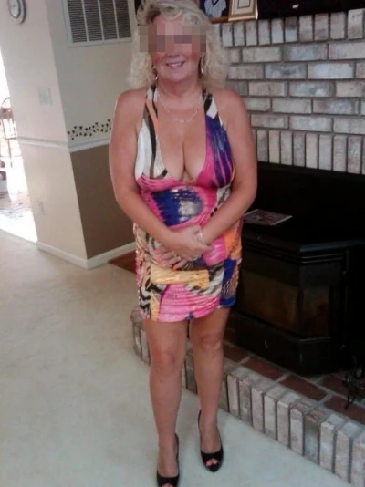 Veille femme nantaise avec un gros appétit sexuel cherche jeune homme pour sexe